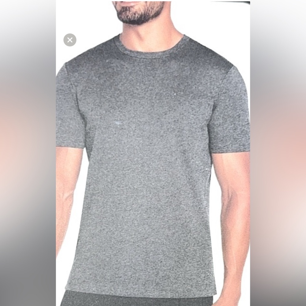 #690- NWT (M)Banana Republic Luxury grey Touch Performance T-Shirt 100% cotton